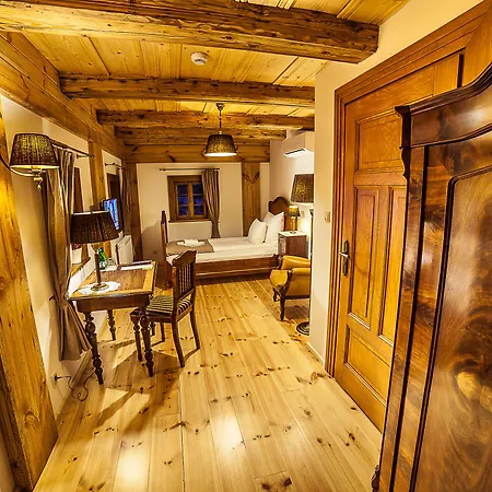 Dom Zegarmistrza Bed and Breakfast 4*