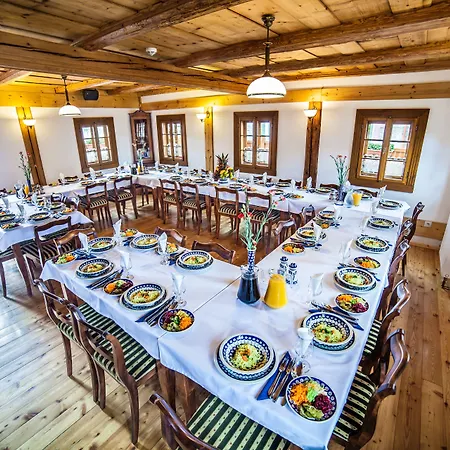 فندق مبيت وإفطار Dom Zegarmistrza 4*