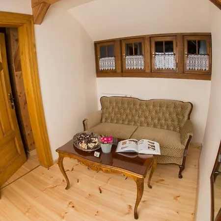 Dom Zegarmistrza Bed and Breakfast