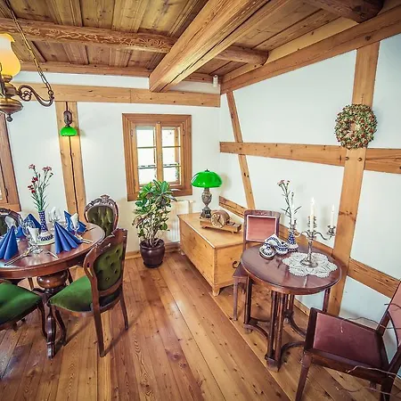 فندق مبيت وإفطار Dom Zegarmistrza