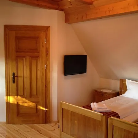 فندق مبيت وإفطار Dom Zegarmistrza 4*