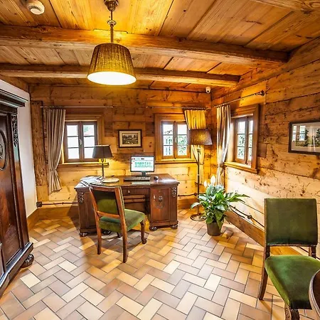 Dom Zegarmistrza B&B 보가티니아