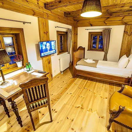 Dom Zegarmistrza 3*