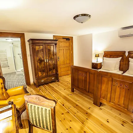 Bed & Breakfast Dom Zegarmistrza 3*