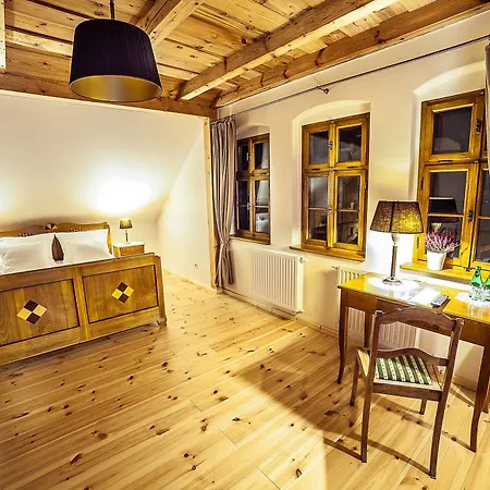 Dom Zegarmistrza B&B 3*