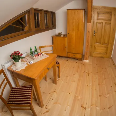 Dom Zegarmistrza Bed and Breakfast 4*