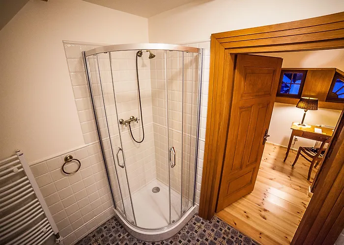 Dom Zegarmistrza 보가티니아