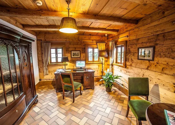 Dom Zegarmistrza B&B 보가티니아